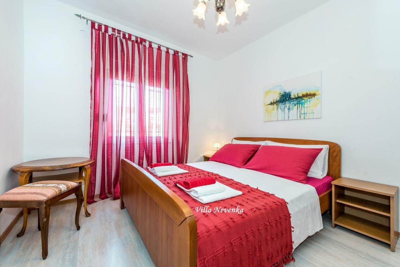 Apartments Villa Nevenka Rogoznica  Bagian luar foto