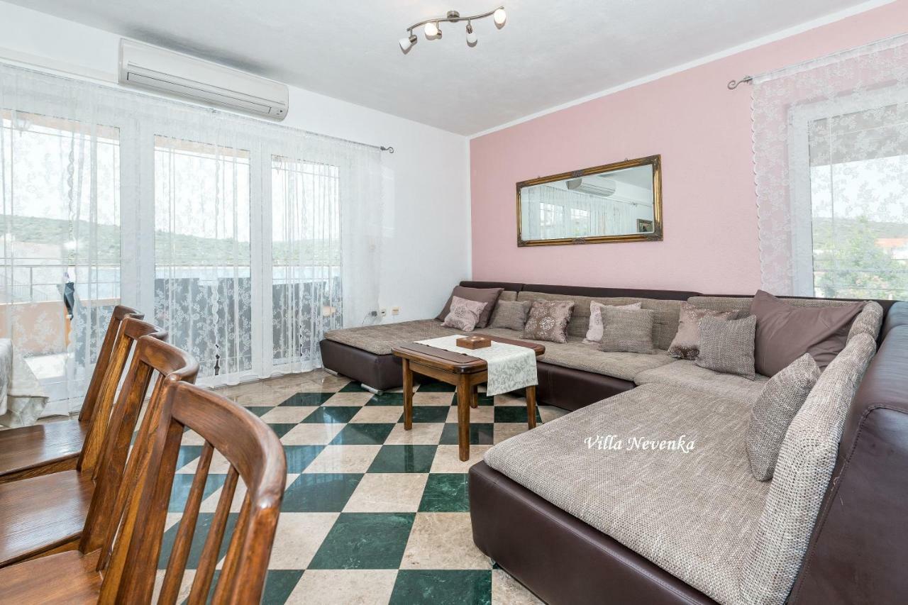 Apartments Villa Nevenka Rogoznica  Bagian luar foto
