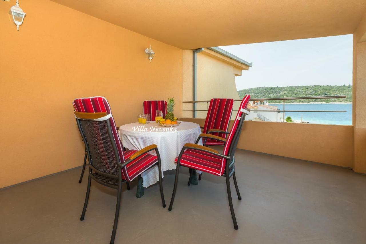 Apartments Villa Nevenka Rogoznica  Bagian luar foto